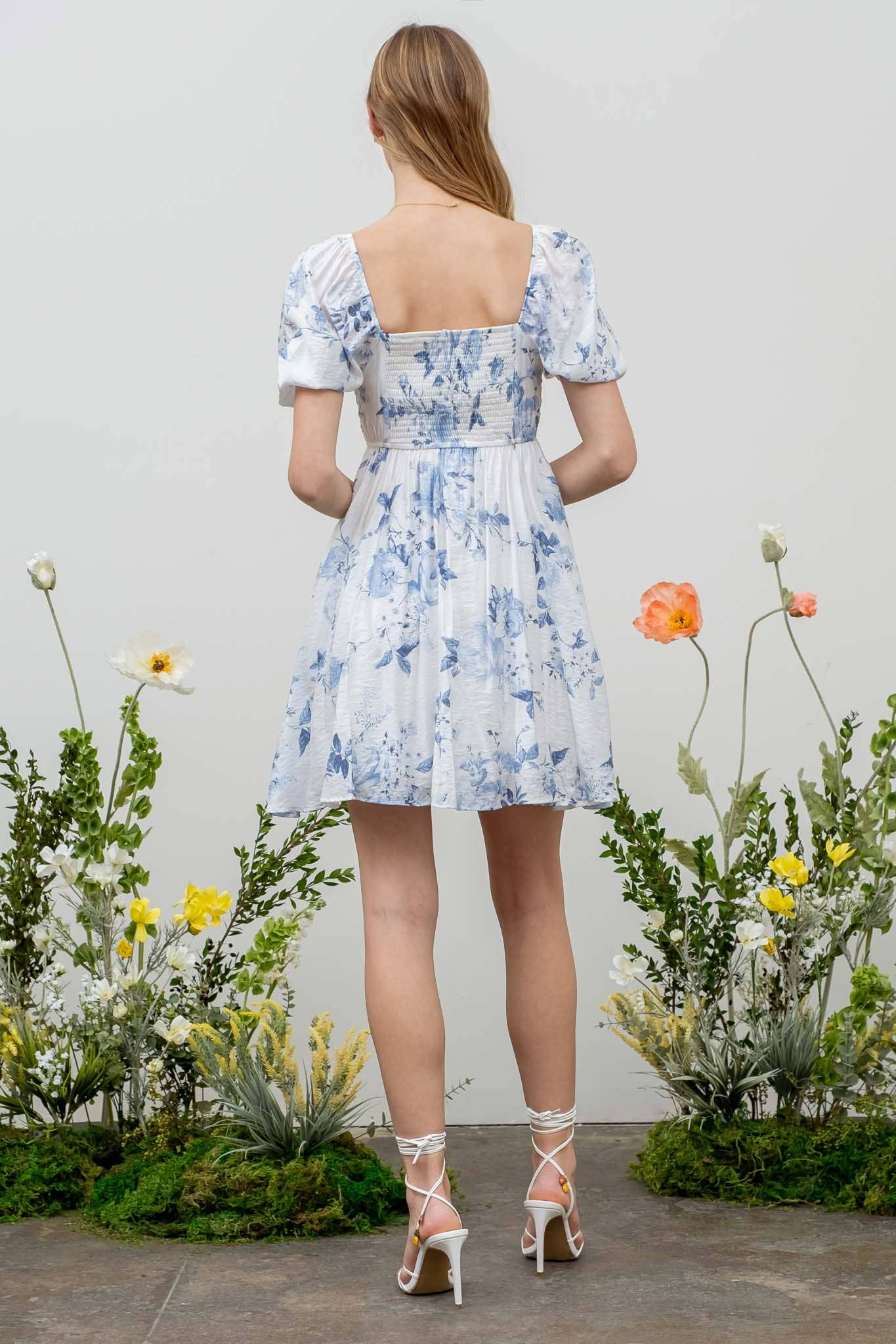 Load image into Gallery viewer, Floral mini dress
