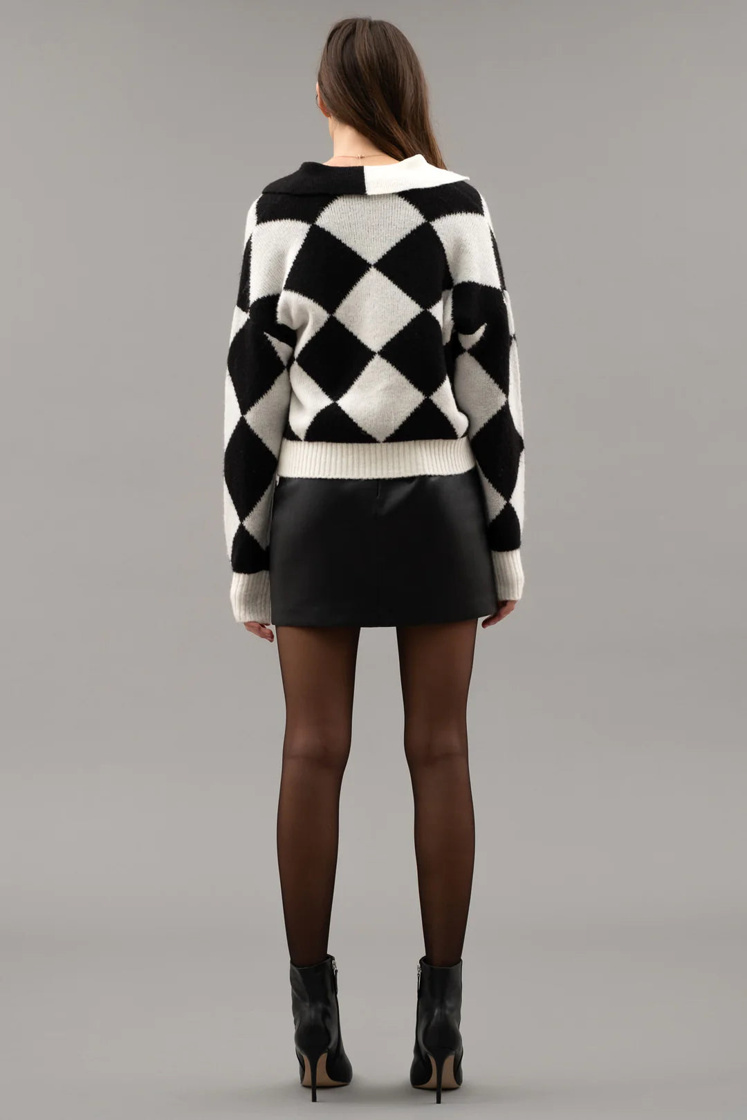 Load image into Gallery viewer, Diamond Print Sweater
