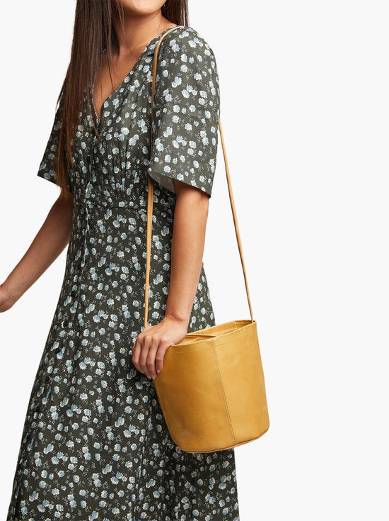 Load image into Gallery viewer, ABLE Desta Bucket Bag - HERS
